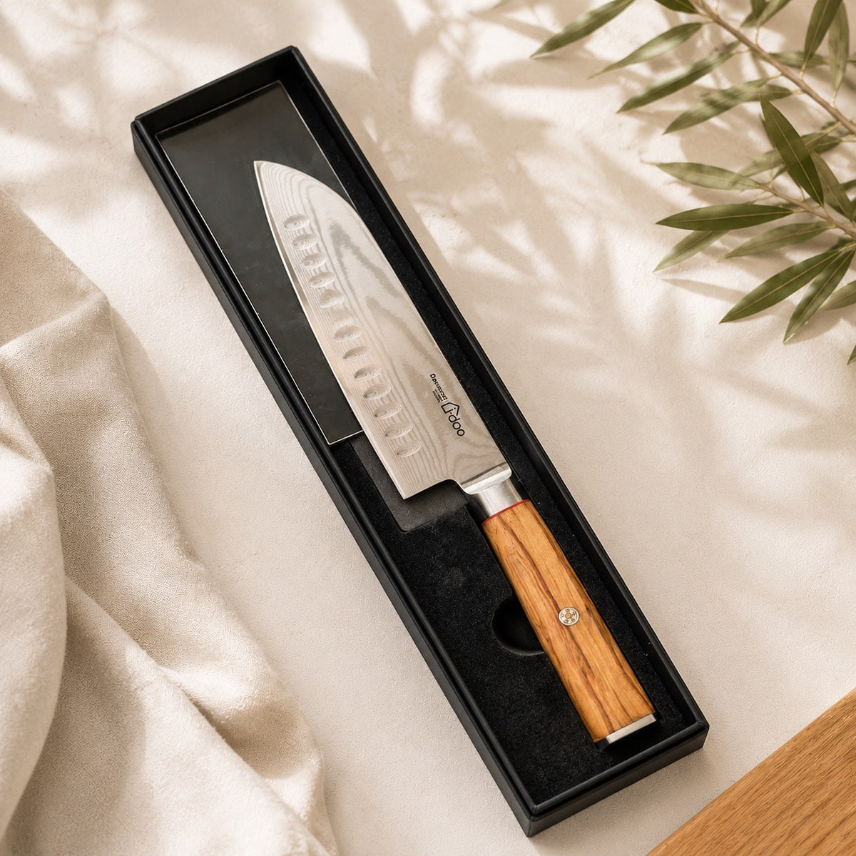 i-DOO Bondi Santoku knife in its presentation box