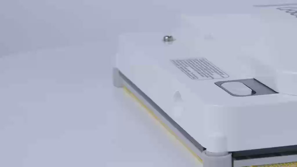 B0694 square dual-spray window cleaning robot — operation and cleaning pad demonstration