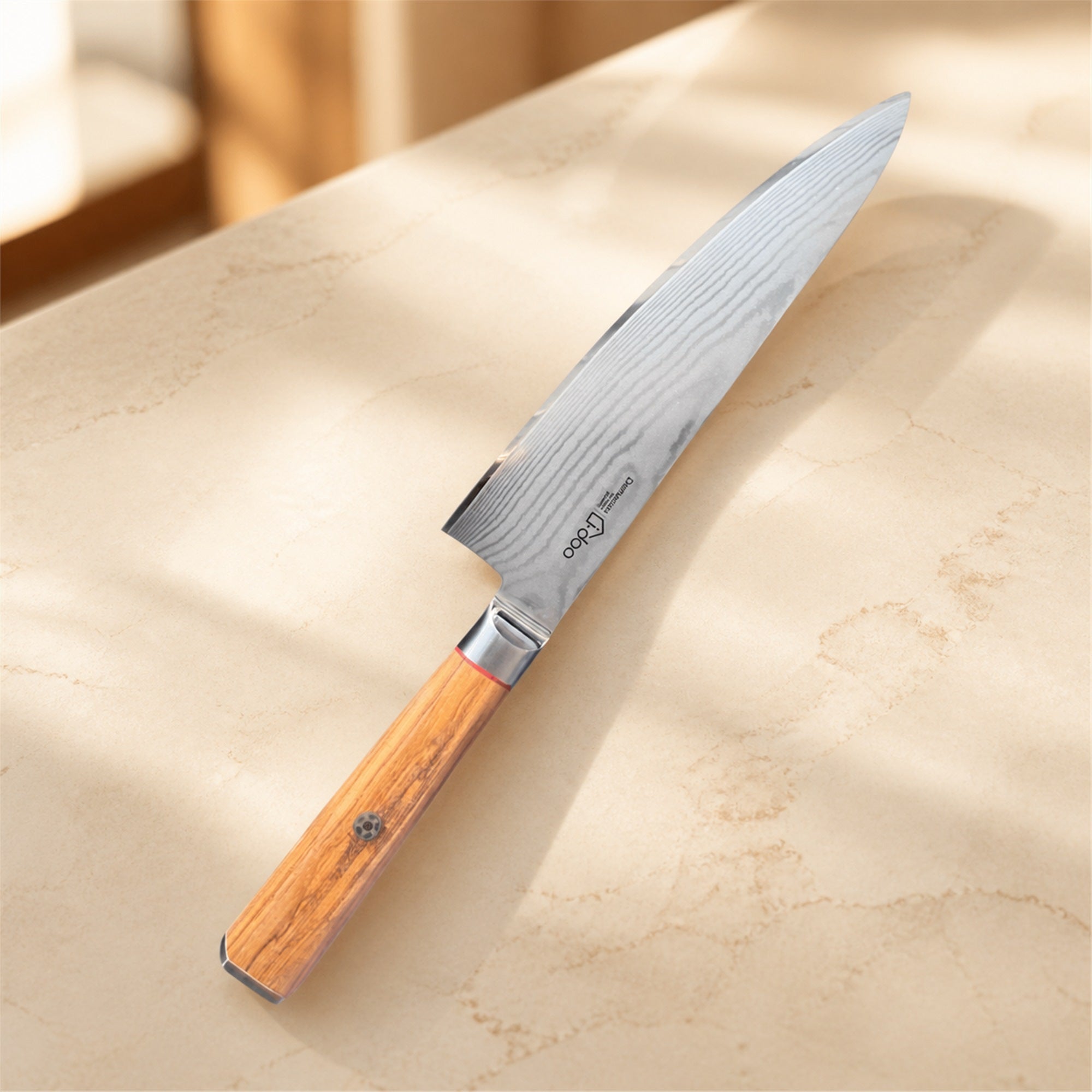 i-DOO Bondi Series 8-inch Damascus chef’s knife in a warm Australian home setting